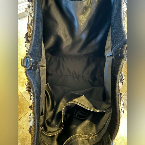 **ULTRA RARE** AUTH VALENTINO BEADED FLOWER BAG - Picture 4 of 16